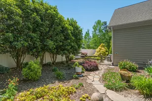 1304 Golden Bluff Ln, Fuquay Varina, NC 27526 - Photo 34