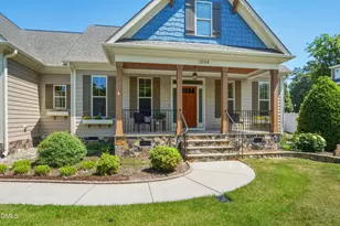1304 Golden Bluff Ln, Fuquay Varina, NC 27526 - Photo 2