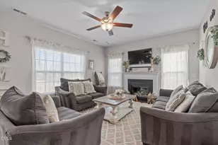 805 Buckner Ct, Fuquay Varina, NC 27526 - Photo 8