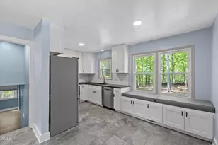 7921 Castlelake Ct, Raleigh, NC 27615 - Photo 4