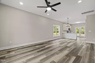 506 E Townsend St, Dunn, NC 28334 - Photo 4