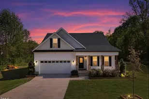 386 Howards Crossing Dr, Wendell, NC 27591 - Photo 2