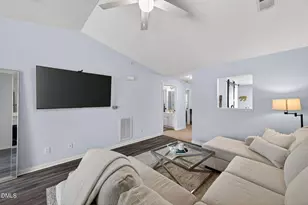 2400 Huntscroft Ln, Raleigh, NC 27617 - Photo 8