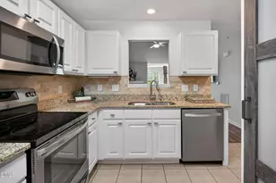 2400 Huntscroft Ln, Raleigh, NC 27617 - Photo 14