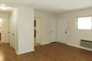 1 Shepherd Ln, Chapel Hill, NC 27514 - Photo 4
