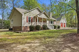 430 Triple Crown Cir, Archer Lodge, NC 27527 - Photo 2
