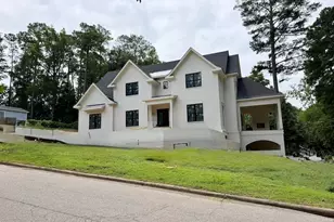 2123 Dunhill Dr, Raleigh, NC 27608 - Photo 2