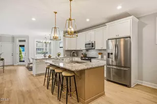 70 Bluffwood Ave, Chapel Hill, NC 27516 - Photo 2