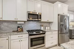70 Bluffwood Ave, Chapel Hill, NC 27516 - Photo 18