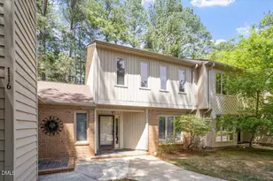 114 Mossbark Ln, Chapel Hill, NC 27514 - Photo 2