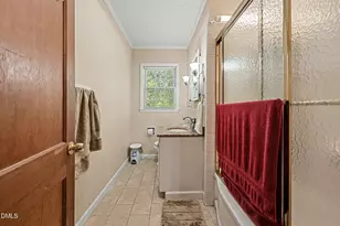 211 W Harden St, Burlington, NC 27215 - Photo 12