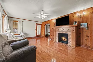 211 W Harden St, Burlington, NC 27215 - Photo 2