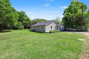 518 E Townsend St, Dunn, NC 28334 - Photo 2