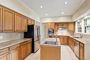 820 Kenmore Rd, Chapel Hill, NC 27514 - Photo 8