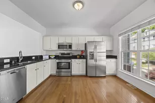 5537 Red Robin Rd, Raleigh, NC 27613 - Photo 10