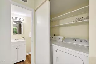 1240 Jamestown Ct, Cary, NC 27511 - Photo 14