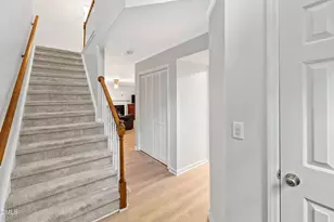 305 Broad Leaf Cir, Raleigh, NC 27613 - Photo 2