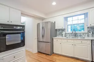 4205 Marvin Pl, Raleigh, NC 27609 - Photo 12