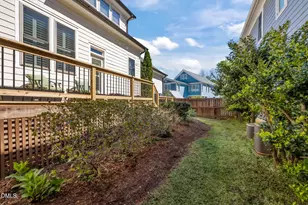 113 Sharp St, Chapel Hill, NC 27516 - Photo 36