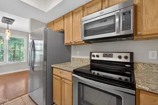 113 Abingdon Ct, Cary, NC 27513 - Photo 8