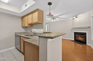 113 Abingdon Ct, Cary, NC 27513 - Photo 6