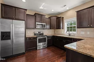 3205 Dove Hunter Cir, Fayetteville, NC 28306 - Photo 10