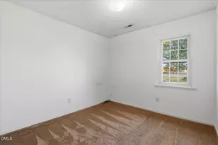 1166 E New Hope Rd, Goldsboro, NC 27534 - Photo 12