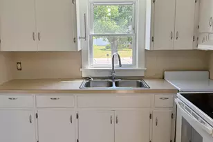199 E Main St, Coats, NC 27521 - Photo 6
