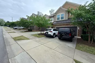 735 Lampwick Ln, Cary, NC 27513 - Photo 2