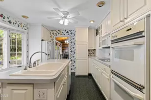 3211 Plantation Rd, Raleigh, NC 27609 - Photo 24