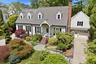 3218 Oak Grove Cir, Raleigh, NC 27607 - Photo 2