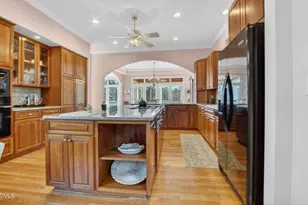 27411 Walker, Chapel Hill, NC 27517 - Photo 18