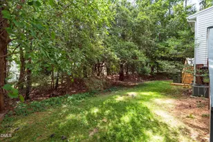 118 Greenmont Ln, Cary, NC 27511 - Photo 4