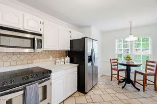 118 Greenmont Ln, Cary, NC 27511 - Photo 10