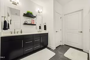 10420 Sablewood Dr, Raleigh, NC 27617 - Photo 16