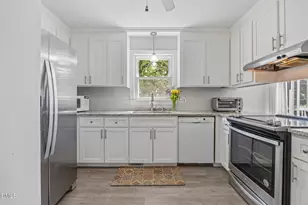1317 Broken Branch Ct, Raleigh, NC 27610 - Photo 2