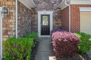 1116 Kingston Grove Dr, Cary, NC 27519 - Photo 2