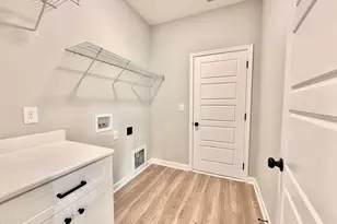 3731 Chatsworth Dr, La Grange, NC 28551 - Photo 6