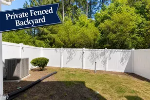 102 Harvest Oaks Ln, Durham, NC 27703 - Photo 2