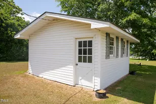 148 Fairview Village Rd, Dunn, NC 28334 - Photo 32