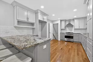 1410 Dunbar Ct, Cary, NC 27511 - Photo 8