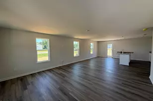 46 Baxley Dr, Dunn, NC 28334 - Photo 2