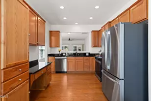 725 Bradhurst Pl, Cary, NC 27519 - Photo 6