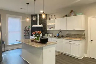 334 E Andrews Ave, Henderson, NC 27536 - Photo 2