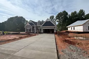 301 Allegheny Dr, Sanford, NC 27330 - Photo 2