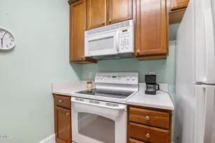 622 Waterford Lake Dr, Cary, NC 27519 - Photo 12