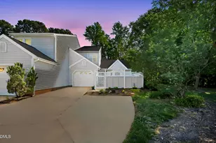 111 Breakers Pl, Cary, NC 27511 - Photo 2