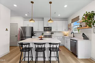 1029 Ringhill Blf Dr, Durham, NC 27704 - Photo 2