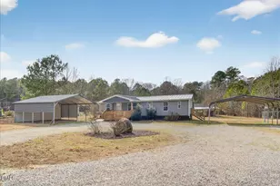 145 Hunter Ln, Henderson, NC 27537 - Photo 4