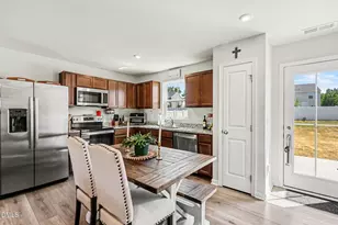 737 Jasmine St, Wendell, NC 27591 - Photo 6